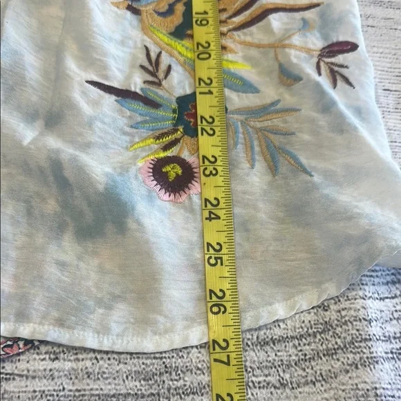 John•Mark Sz Small Embroidered Blue and White 3/4 Sleeve Boho Blouse - Picture 9 of 12